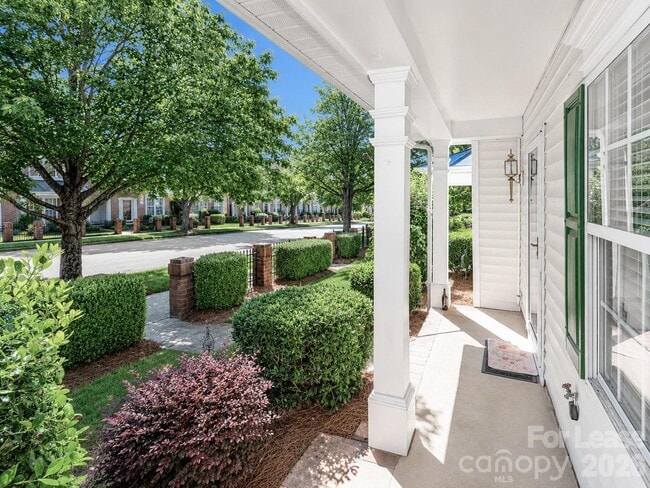 Photo - 17819 Delmas Dr