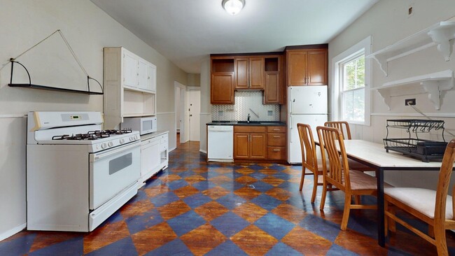 Building Photo - 5 Durham St Unit 2