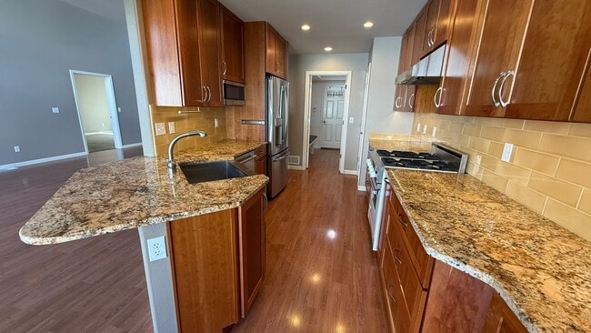 Photo - West Side 3 Bed/2.5 Bath Townhouse Condo. Available NOW!