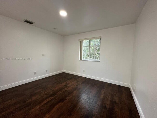 Photo - 3 bedroom in Hallandale FL 33009