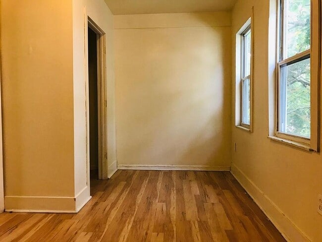 Photo - 2338 N Park Ave Unidad 2338 N Park Ave #2