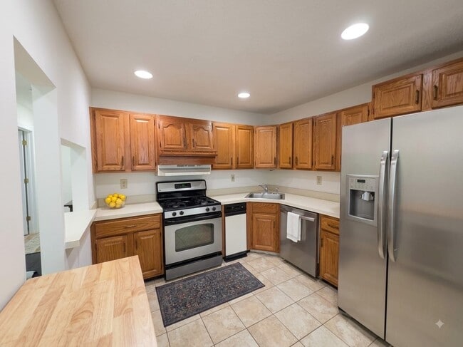 Photo - 11 Chamberlin Ct Unit 11 Chamberlin Court