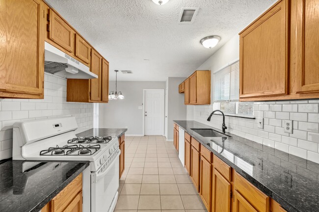 Photo - 10823 Fairstone Dr