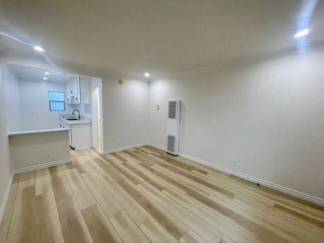 Photo - 1519 Armacost Ave