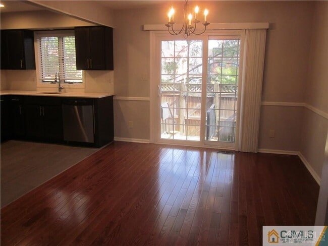 Photo - 239 Amboy Ave