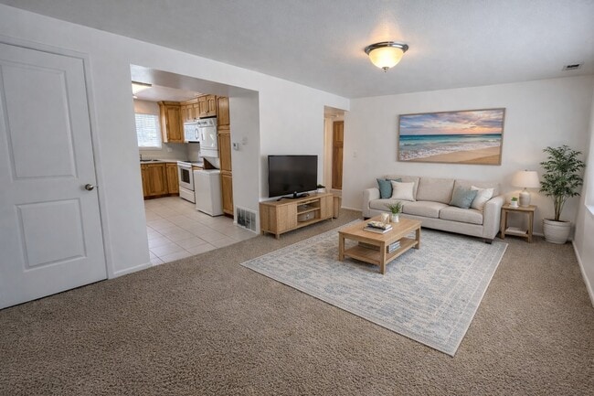 Building Photo - 344 S 150 W Unit 334 S 150 W