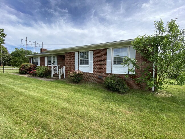 Photo - 1804 Sherwood Dr