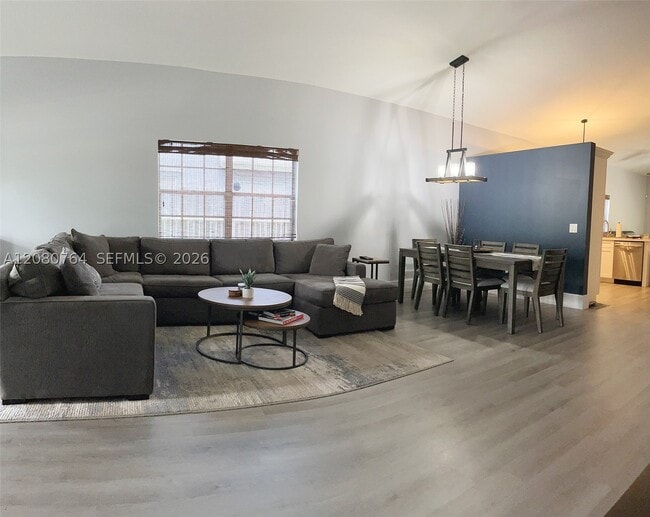 Photo - 6384 Lansdowne Cir