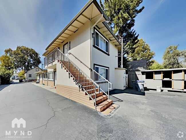 Building Photo - 315 Beemer Ave Unit 6 Rental