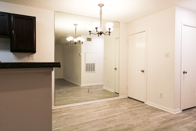 Photo - 2750 Holly Hall St Unidad 303