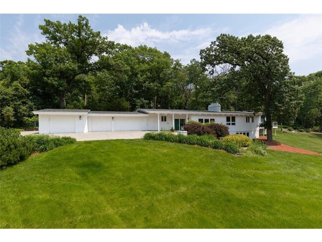 Photo - 1345 Fairlawn Way