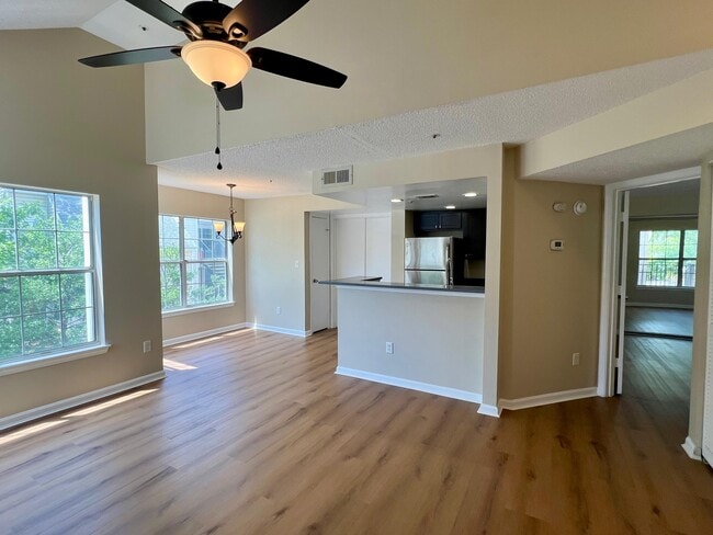 14107 Bowsprit Ln Unit 105