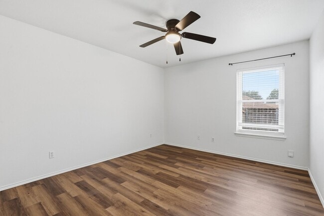 Photo - 1502 Sharron Ct