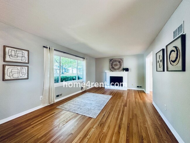 Photo - Attractive Overland Park Home w/ Wood Floo...