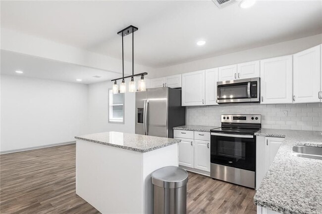 Photo - 2178 Penelope St NW