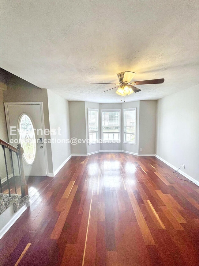 Photo - 1533 Apache Way