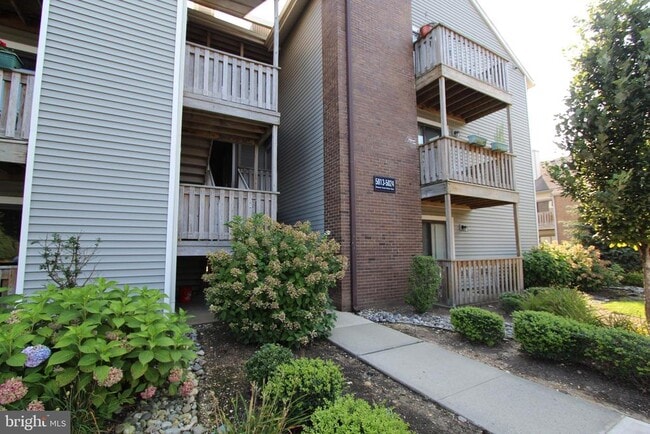 Building Photo - 5019 Ravens Crest Dr Rental