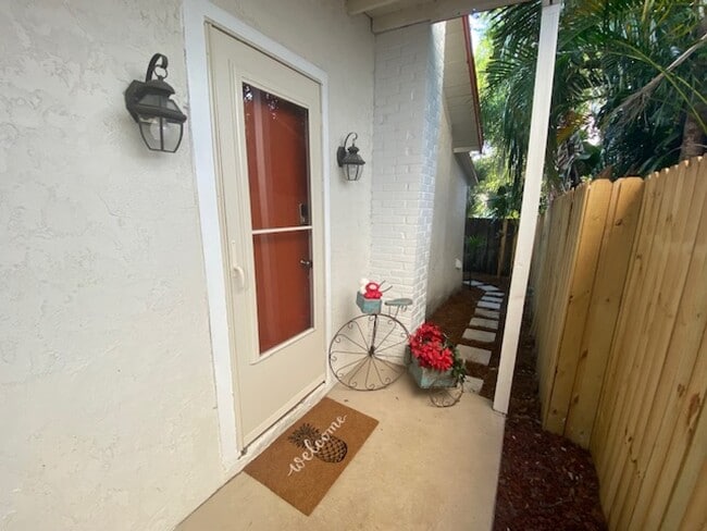 Front Entrance - 233 Emory Pl