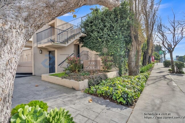 Photo - 1200 Gough St