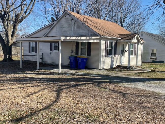 3 Bedroom/2 Bath Cozy Home with an amazing... - 3 Bedroom/2 Bath Cozy Home with an amazing...