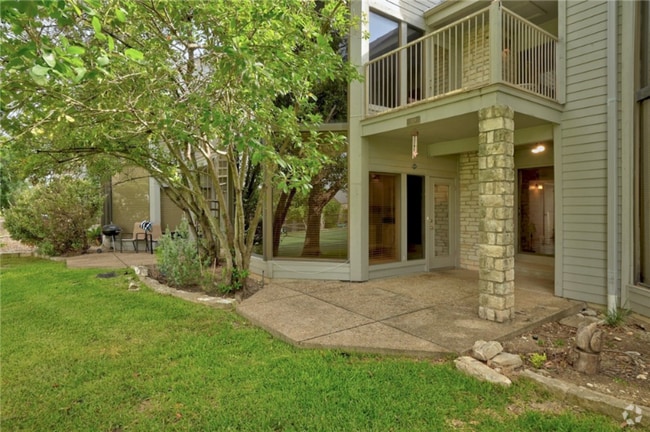 Building Photo - 149 World of Tennis Sq Rental