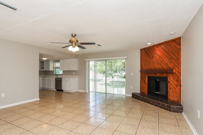 Photo - 9811 N Connechusett Rd