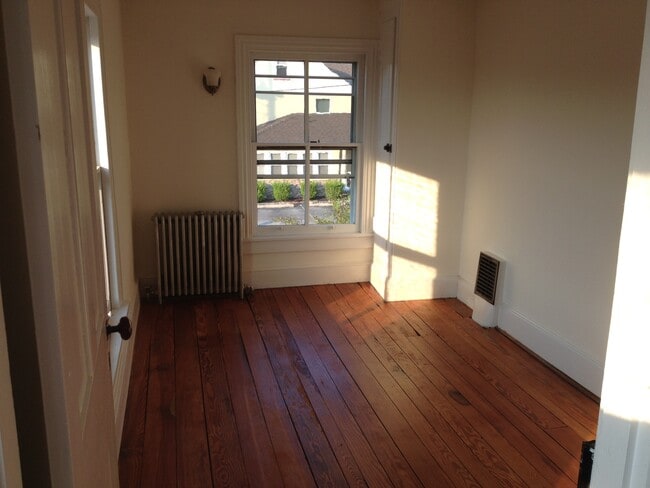 Bedroom - 105 N Main St Unit 105