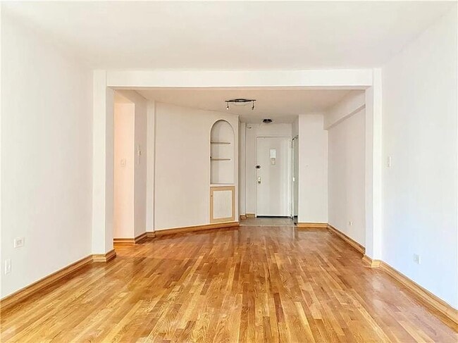 Photo - 2678 Ocean Ave