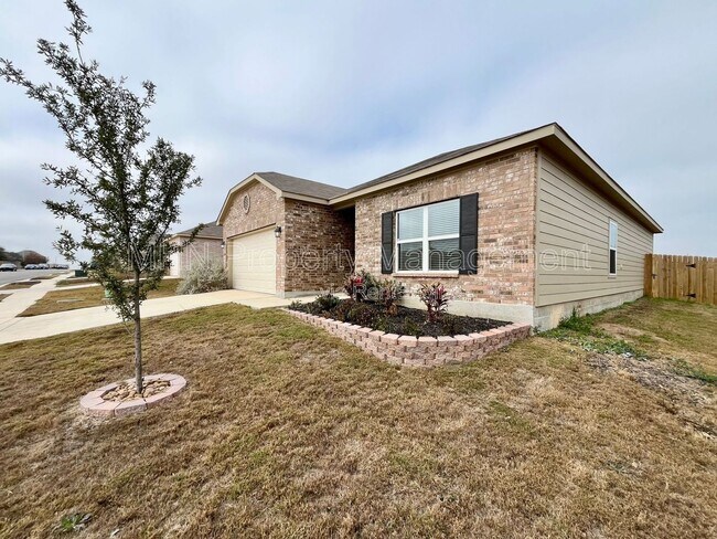 Photo - 1200 Legend Pass