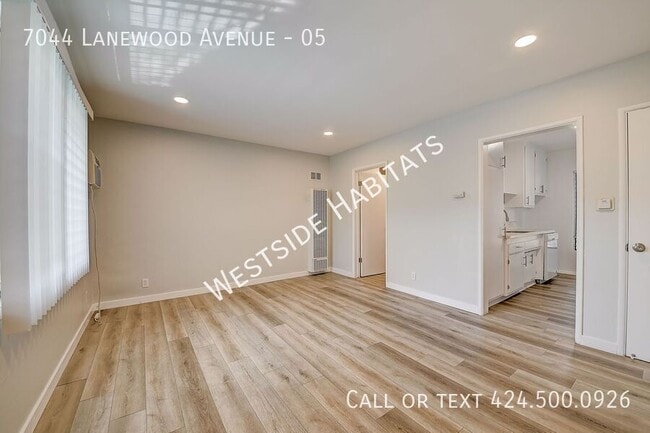 Photo - 7044 Lanewood Ave Unidad 05