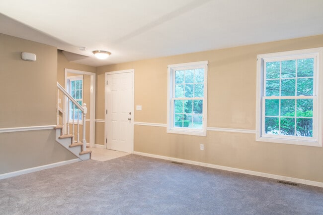 Photo - Gorgeous Colonial 3 BR 1.5 Baths, Fireplace, Jacuzzi Bath tub,  in Shirley