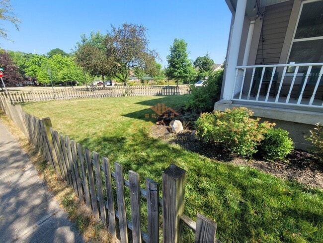 SIGN A LEASE BY JULY 31st - GET SEPTEMBER ... - SIGN A LEASE BY JULY 31st - GET SEPTEMBER ... House