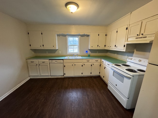 Photo - 304 Carol Dr