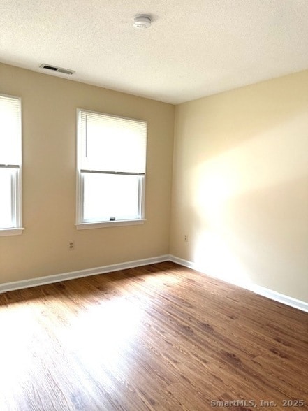 Photo - 25 Old Turnpike Rd Unidad Building 25 16