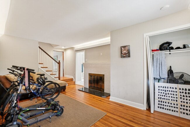 Photo - 5000 Quebec St