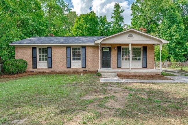 Building Photo - Spacious Home with Modern Comfort in 29223