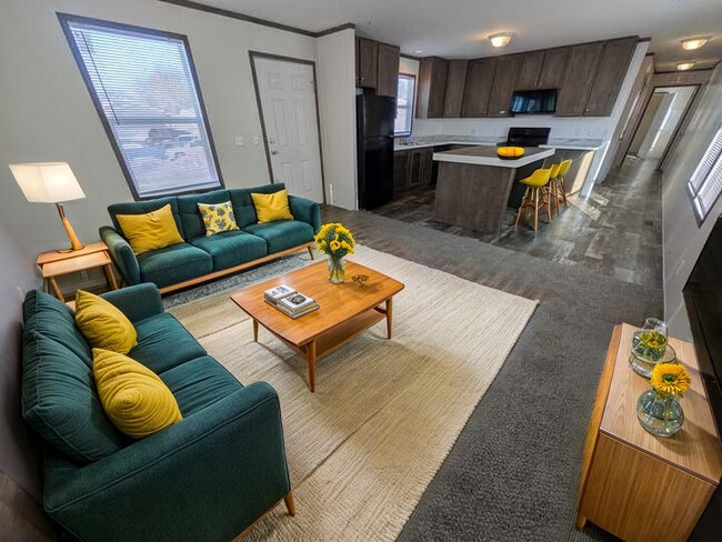 Building Photo - 16151 Notre Dame St