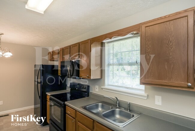Photo - 88 Ravenwood Ln