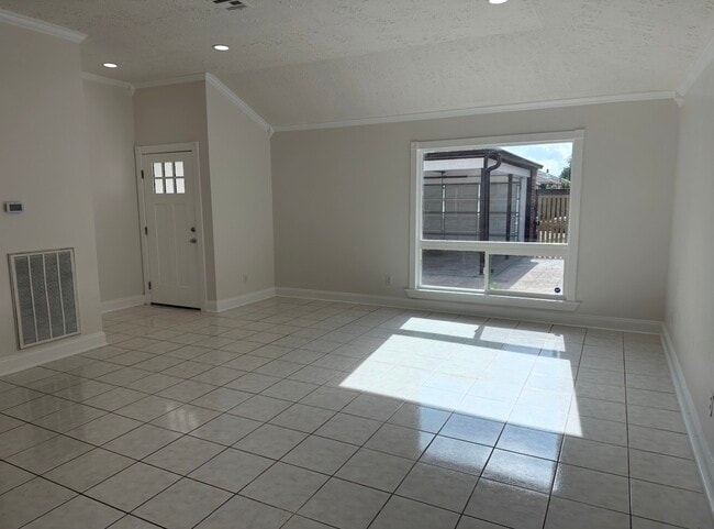 Photo - 13043 Bacard Ln