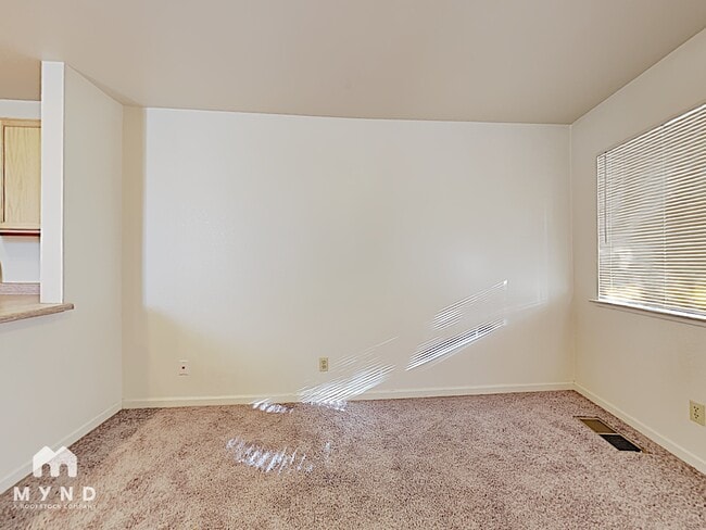 Photo - 950 Berrum Ln Unit 3