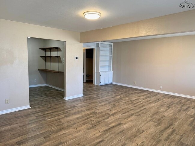 Photo - 1408 Normandy Dr