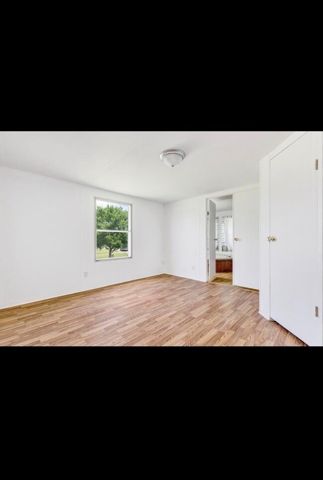 Photo - 640 Ridge Rd