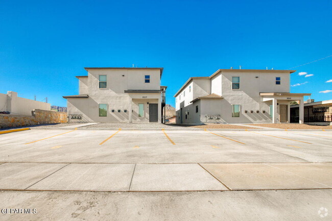 Building Photo - 8937 Robert Dr Rental