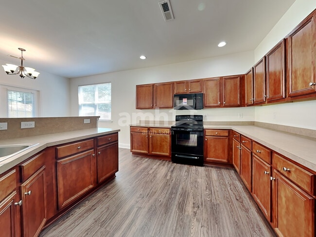 Photo - 35 Border Ave