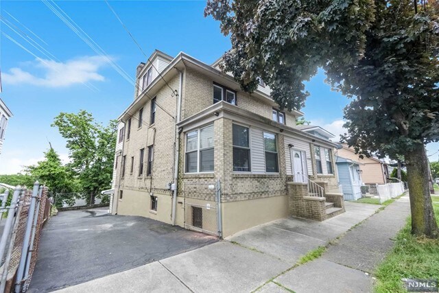 Photo - 150 Hillside Terrace