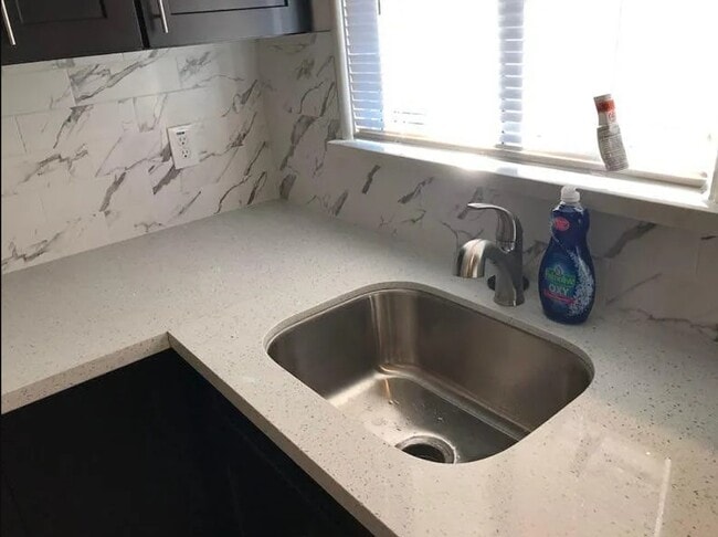 Photo - 15098 Edgemoor St