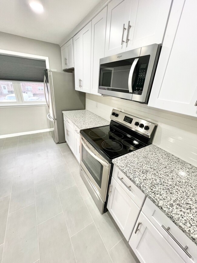 Photo - Meridian Apartments Your Gateway to Everything in Hampton Roads Unit A20