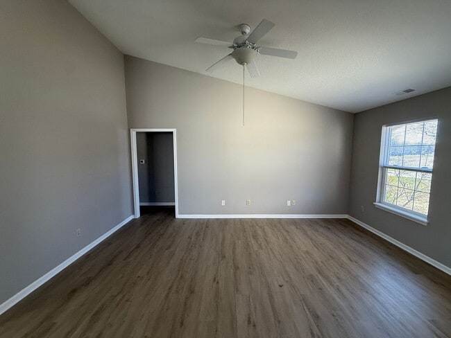 Photo - 621 Mission Hill Dr