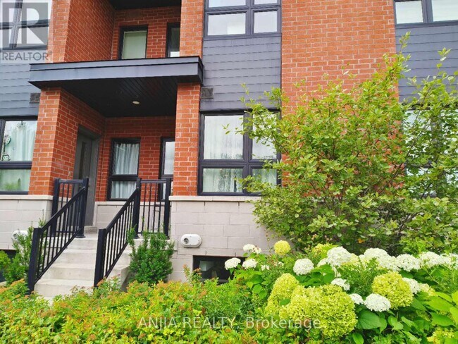 Photo - 2100 Bridletowne Cir