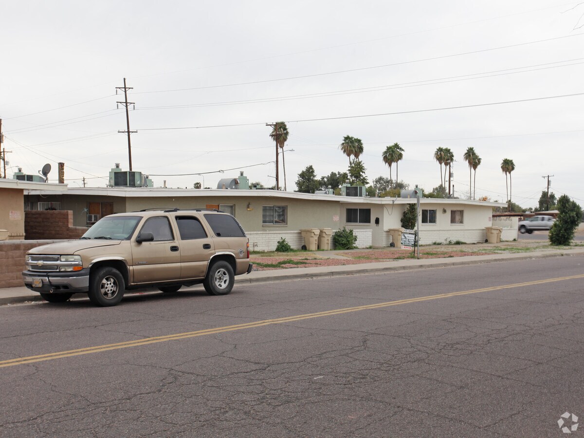 Photo - 6621 W Myrtle Ave